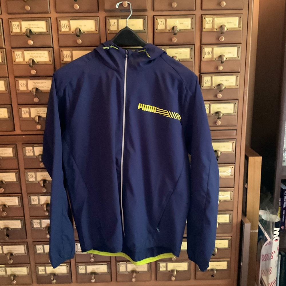 Puma - Picture 1 of 3